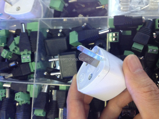 Convenient and Multi-functional AC Universal Power Adapter Converter to US/UK/AU/EU
