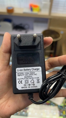 CE FCC ROHS Certified 16.8V 2A Lithium-ion Battery Charger for C-Power Power Adapter