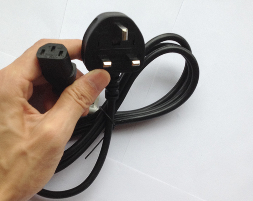 LED Lighting Power Supply Adapter 12V 5A 60W with 3-pins Plug and Input Voltage 220V