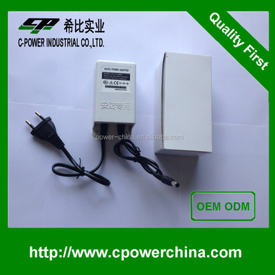 12V 24W Outdoor Power Adapter with 2000mA Output Current and Docile White Design